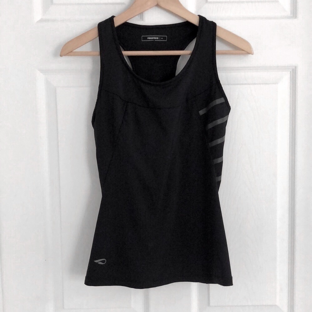 Black workout tank